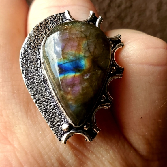 New Labradorite 6 Horned Crescent Moon 925 Silver Ring. - Picture 12 of 16